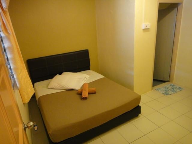 Eight Mentigi Guesthouse Cameron Highlands Pokój zdjęcie