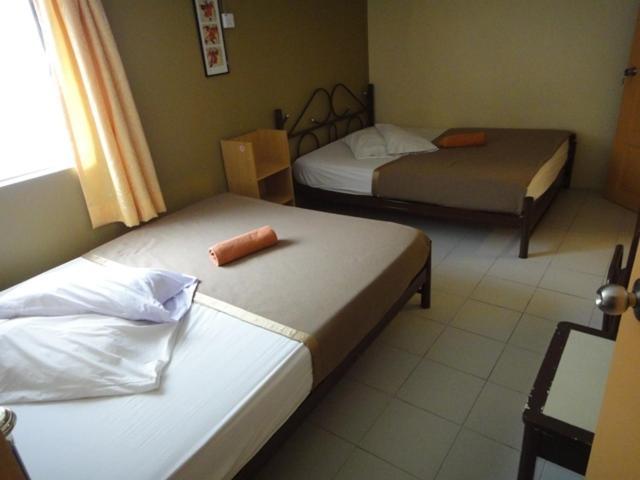 Eight Mentigi Guesthouse Cameron Highlands Pokój zdjęcie
