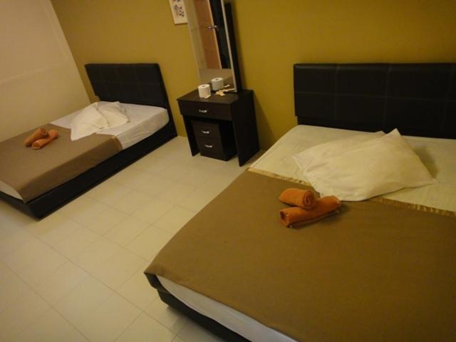 Eight Mentigi Guesthouse Cameron Highlands Pokój zdjęcie
