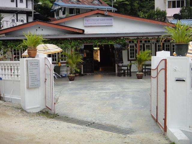 Eight Mentigi Guesthouse Cameron Highlands Zewnętrze zdjęcie