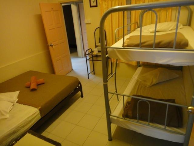 Eight Mentigi Guesthouse Cameron Highlands Zewnętrze zdjęcie